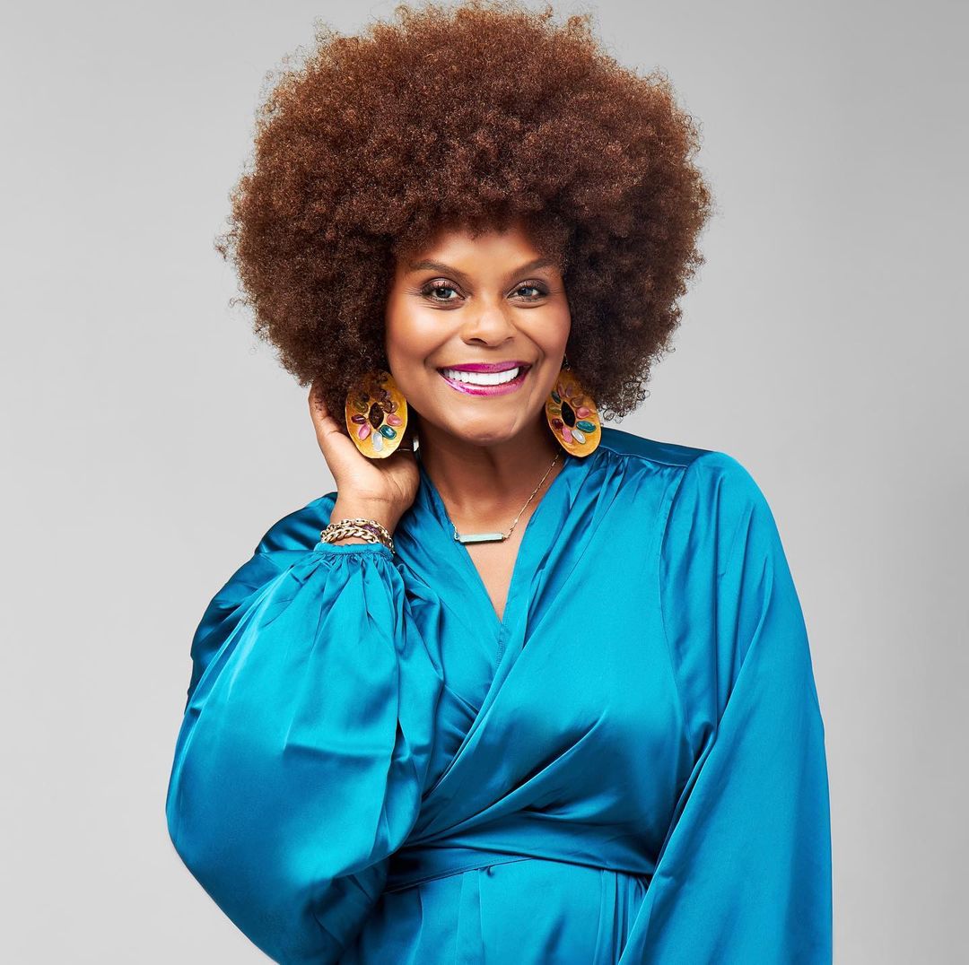 Tabitha Brown fights hair discrimination — EEW Magazine